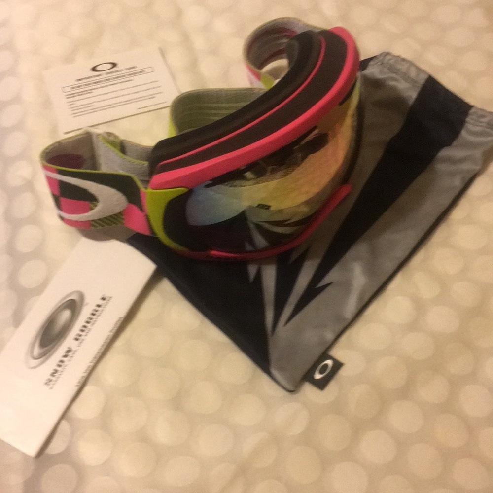 Oakley Canopy Snow